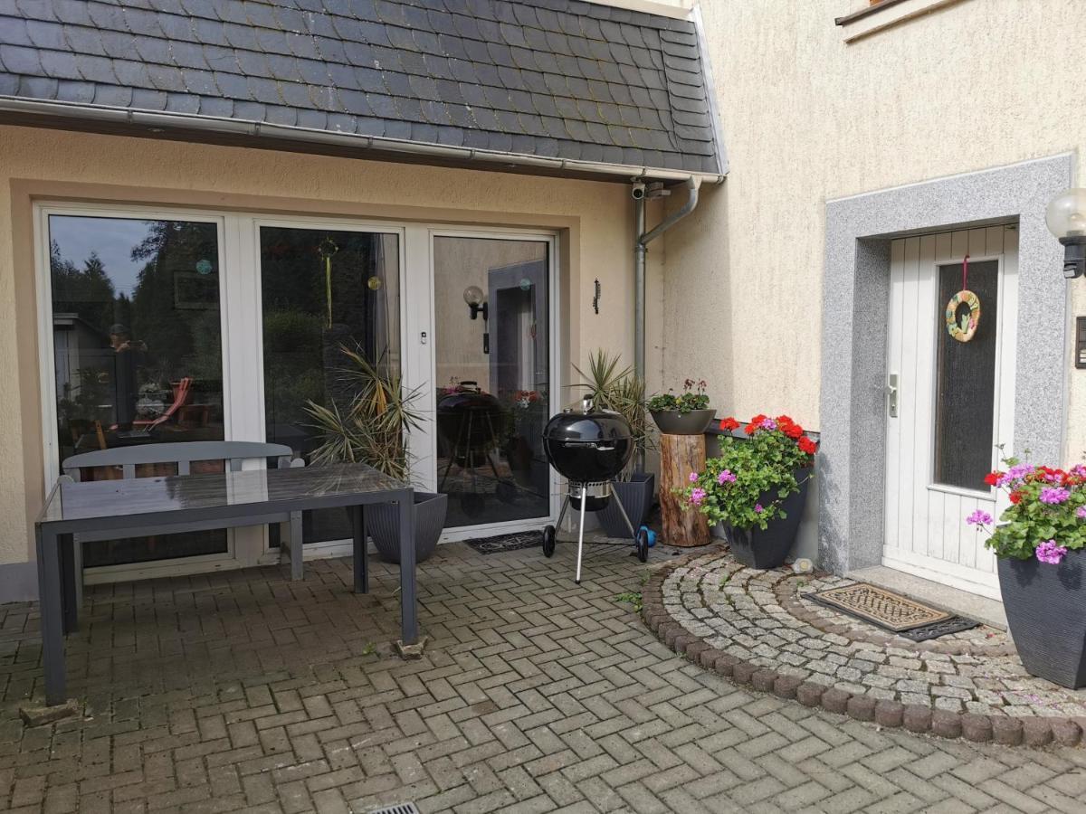 Ferienwohnung Haus Sonnenblick Burkhardtsdorf Luaran gambar